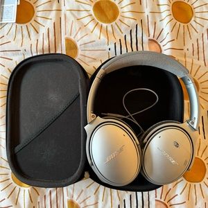 Bose Noise Cancelling Bluetooth Headphones